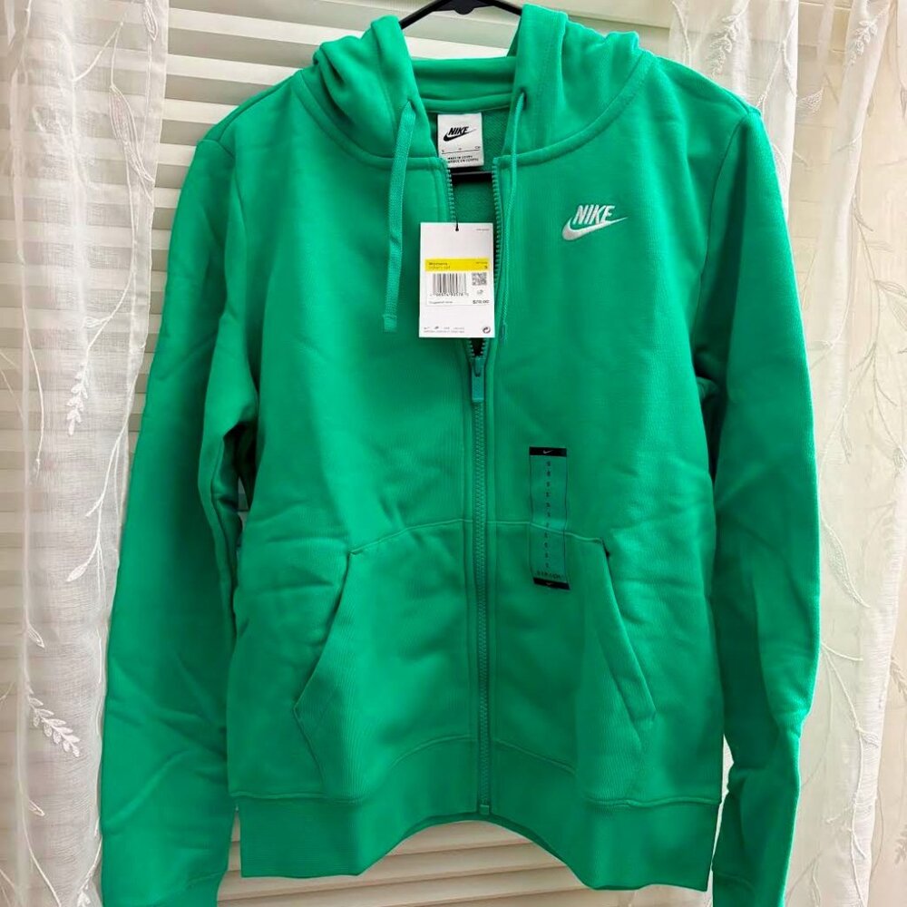NEW Nike Women's Zip-up Hoodie